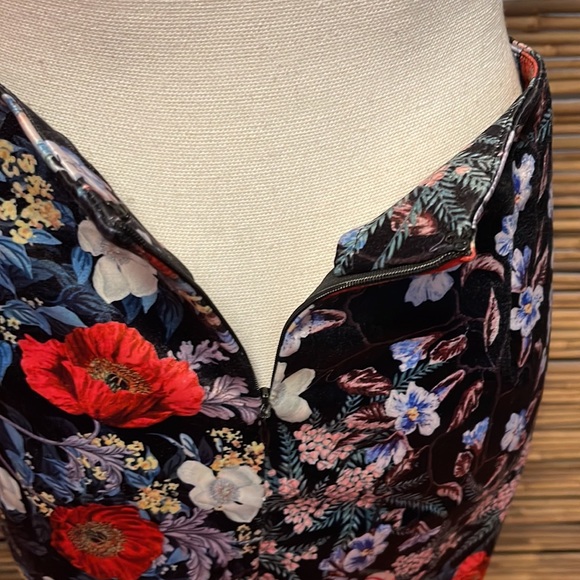 STUNNING!!! MINKPINK  Floral Skirt - Picture 5 of 7